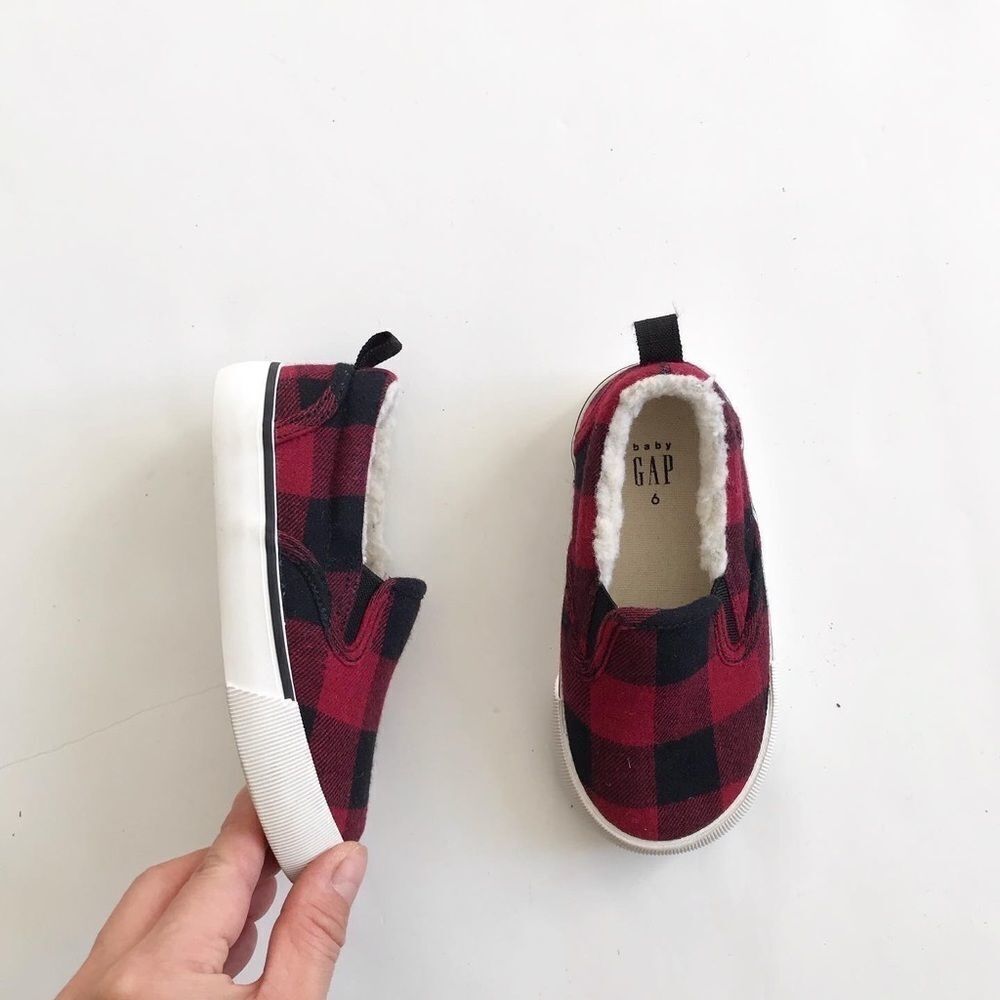 Baby Gap Buffalo Plaid Slip On Sneakers Toddler 6 Red Black Sherpa Christmas